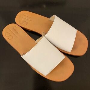 Le Classique Sandal by JS in White